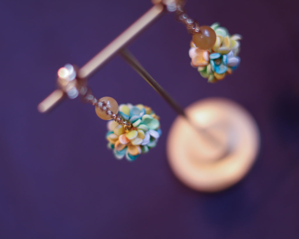 Flower blossom Ball Drop