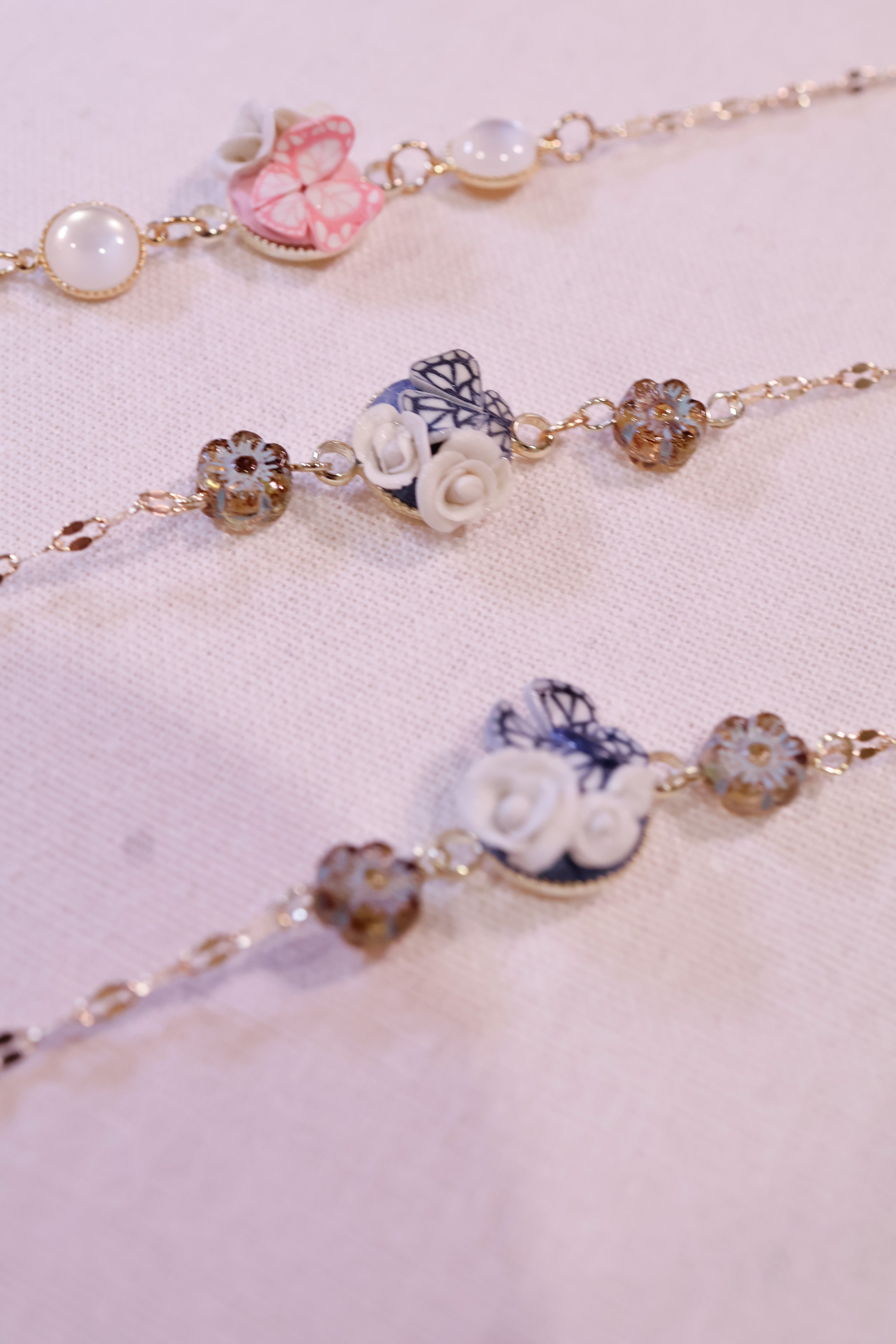 🦋 Bracelet (pink) - magnet clasp