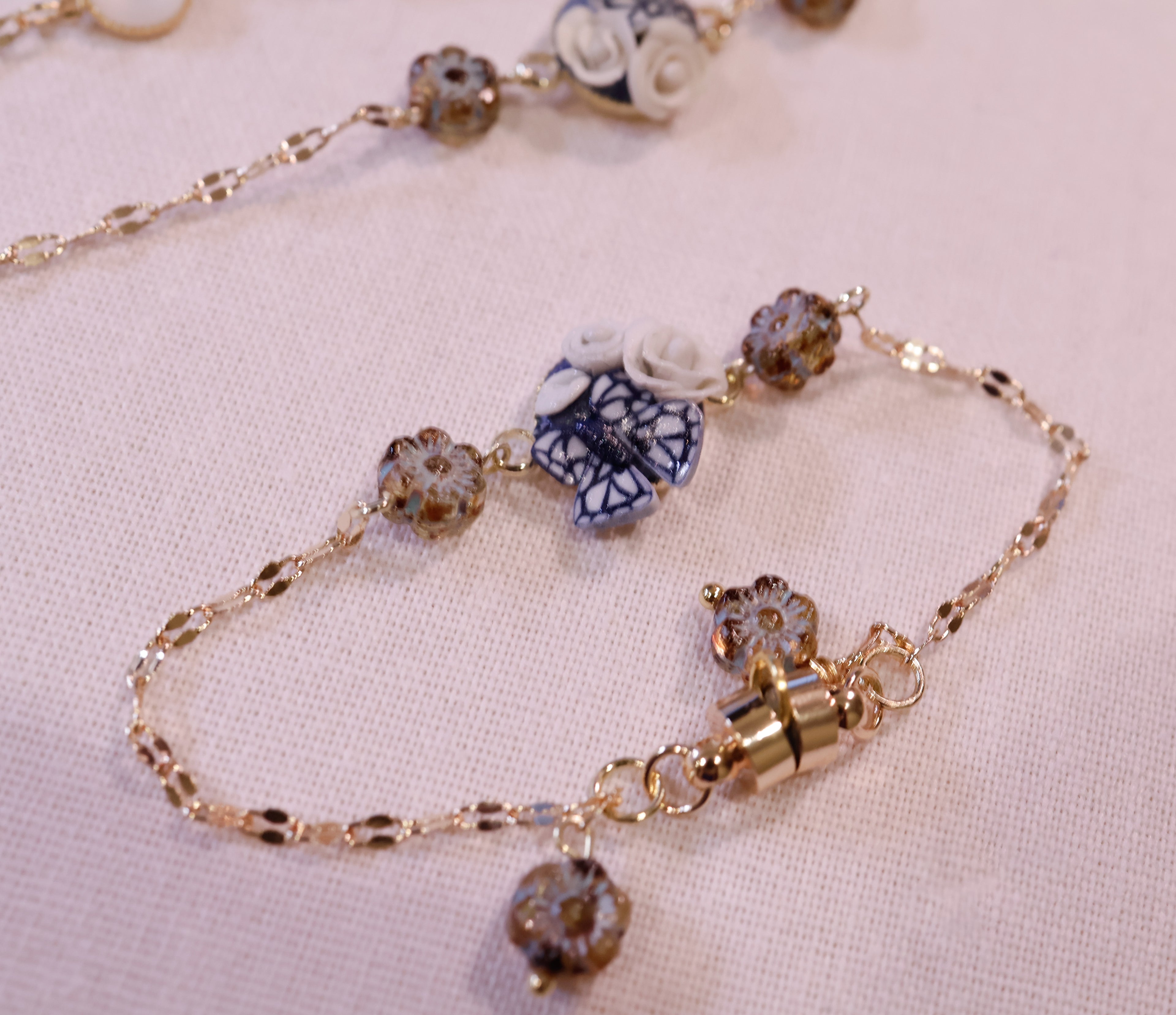 🦋 Bracelet (blue) - magnet clasp