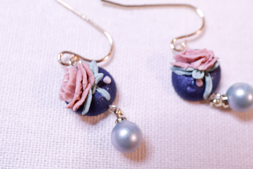 Carnation love (blue pearls)
