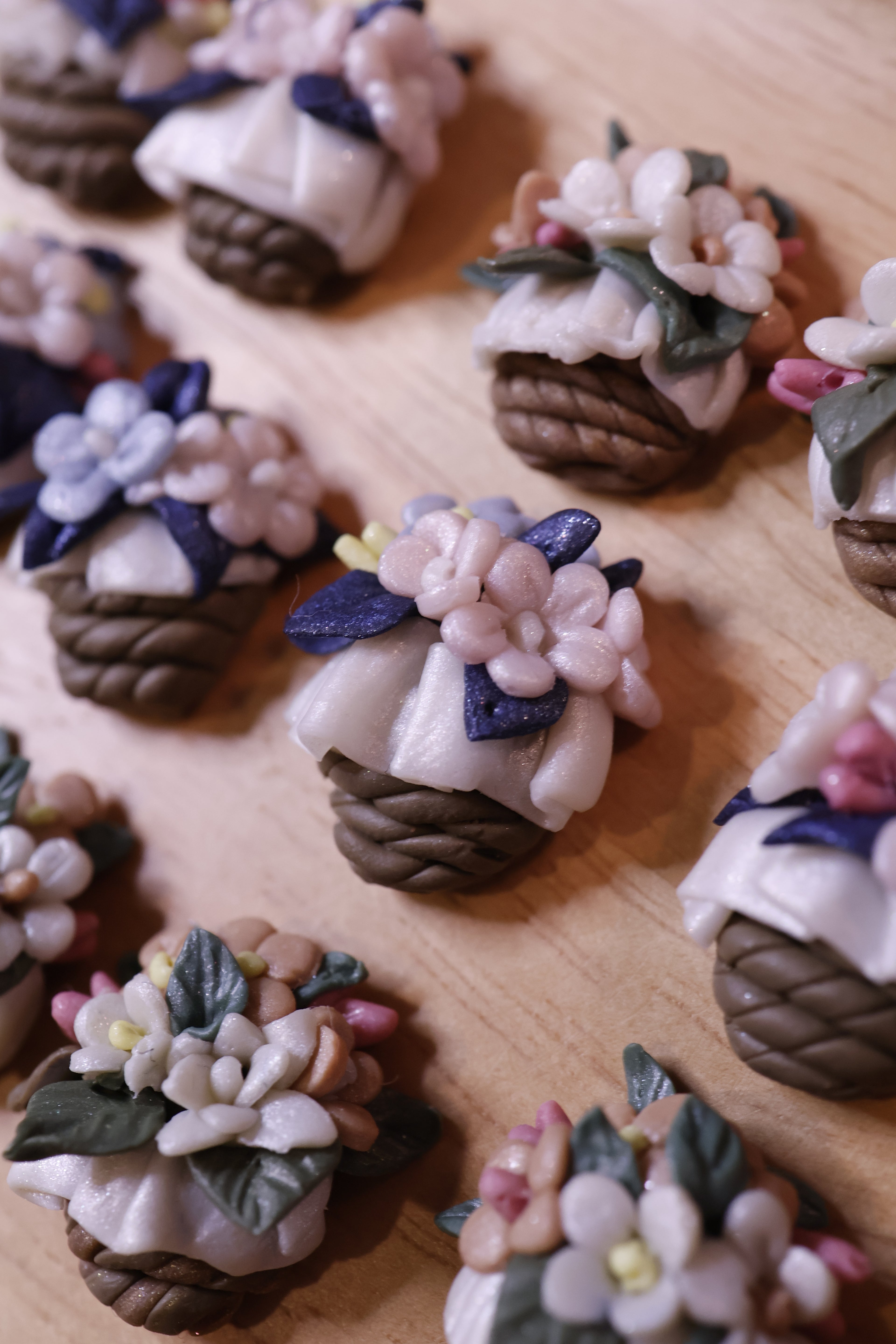 Flower Basket (Blue Pink)