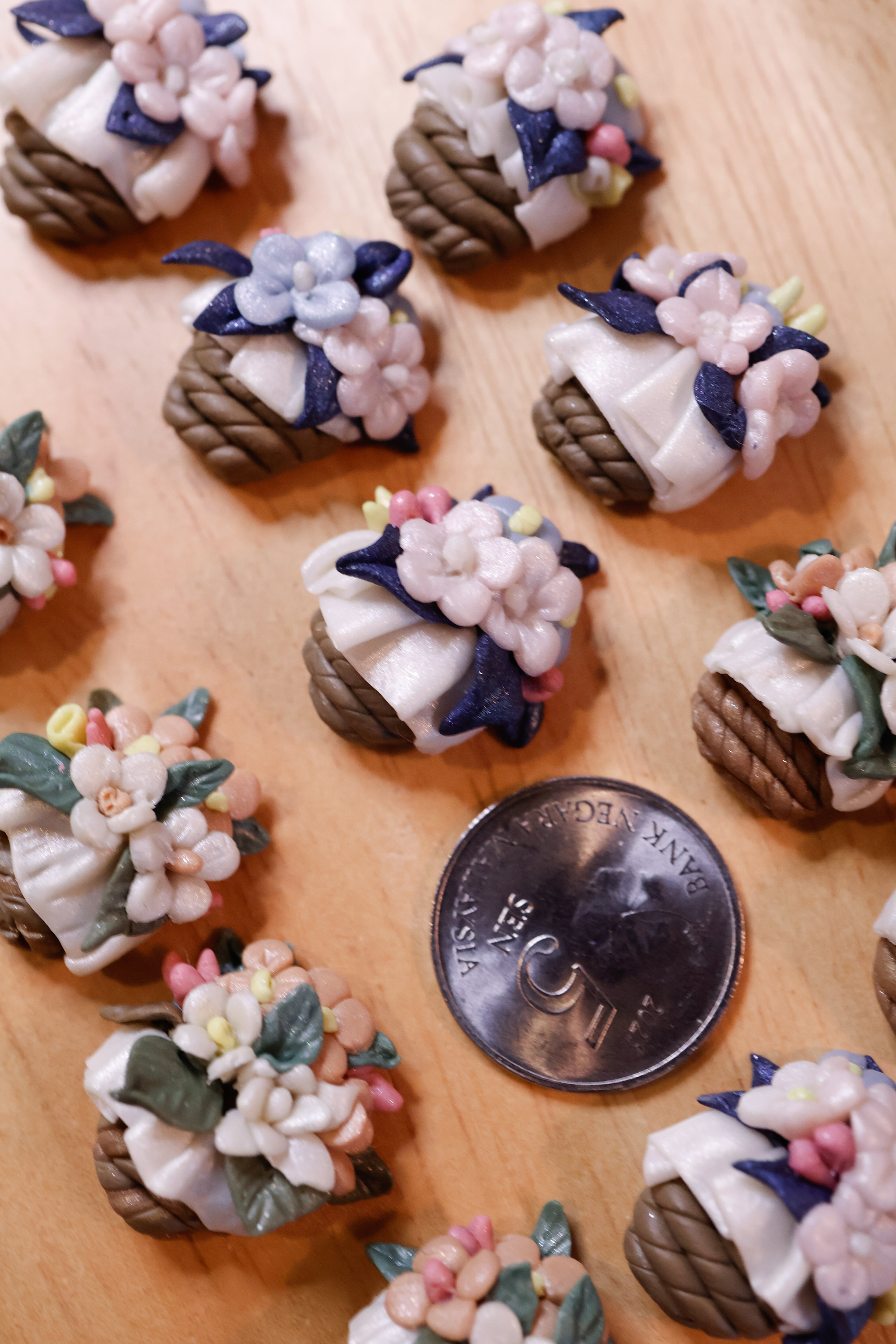Flower Basket (Blue Pink)