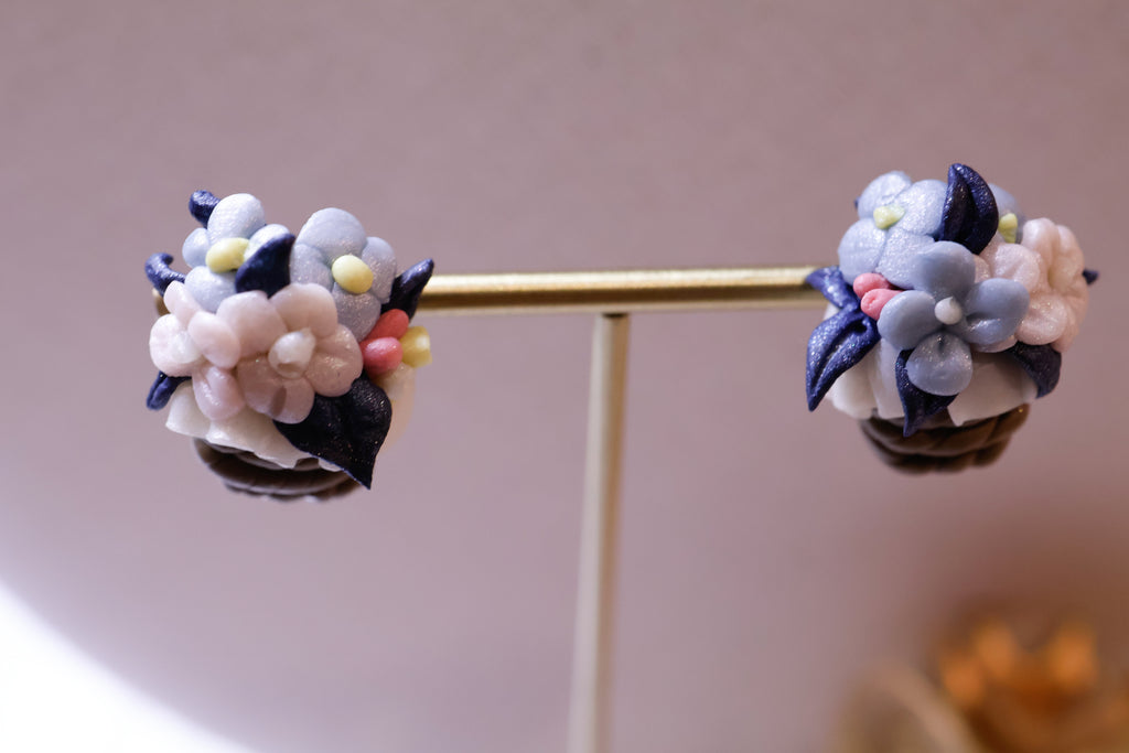 Flower Basket (Blue Pink)