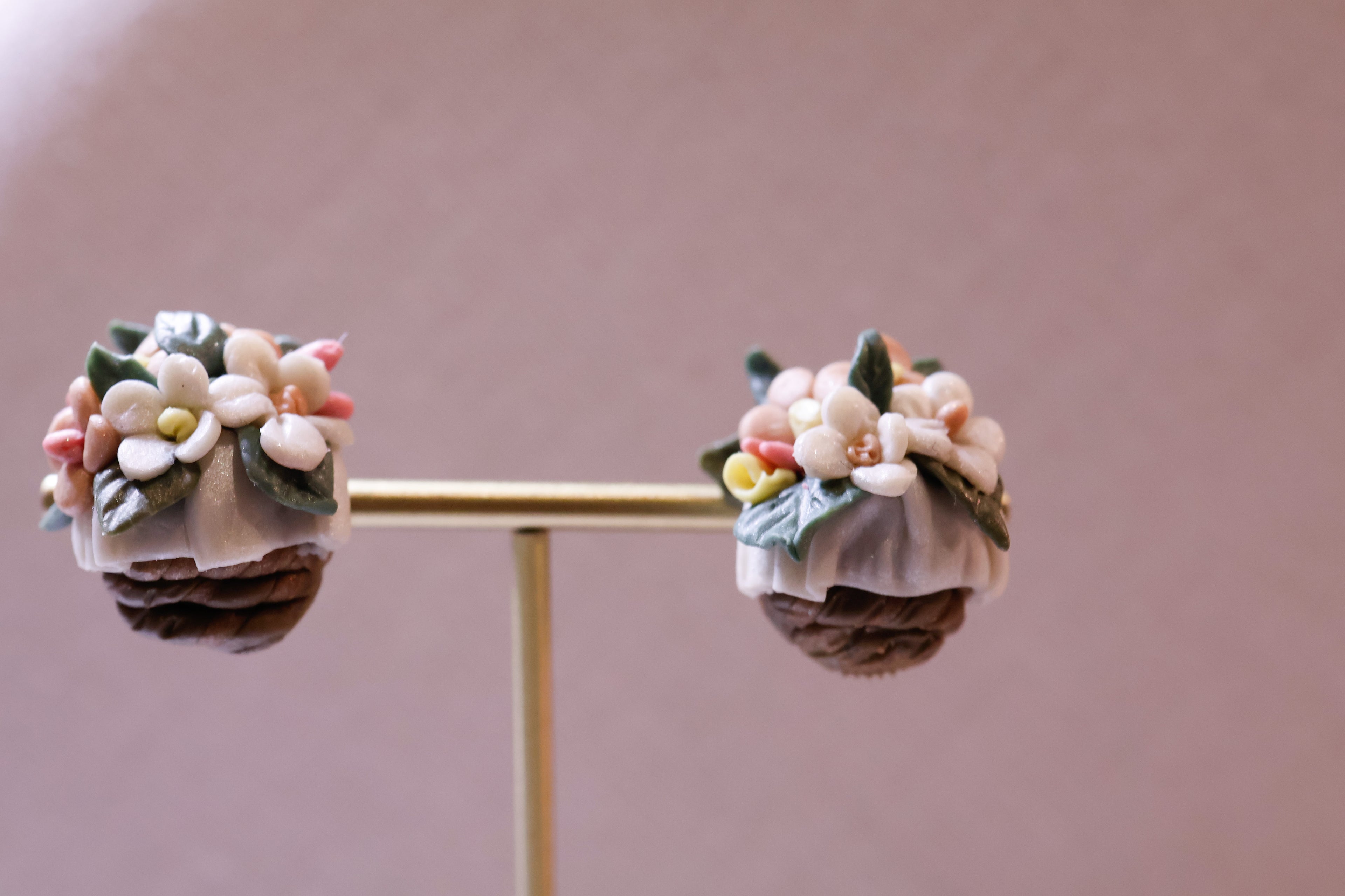 Vintage flower Basket