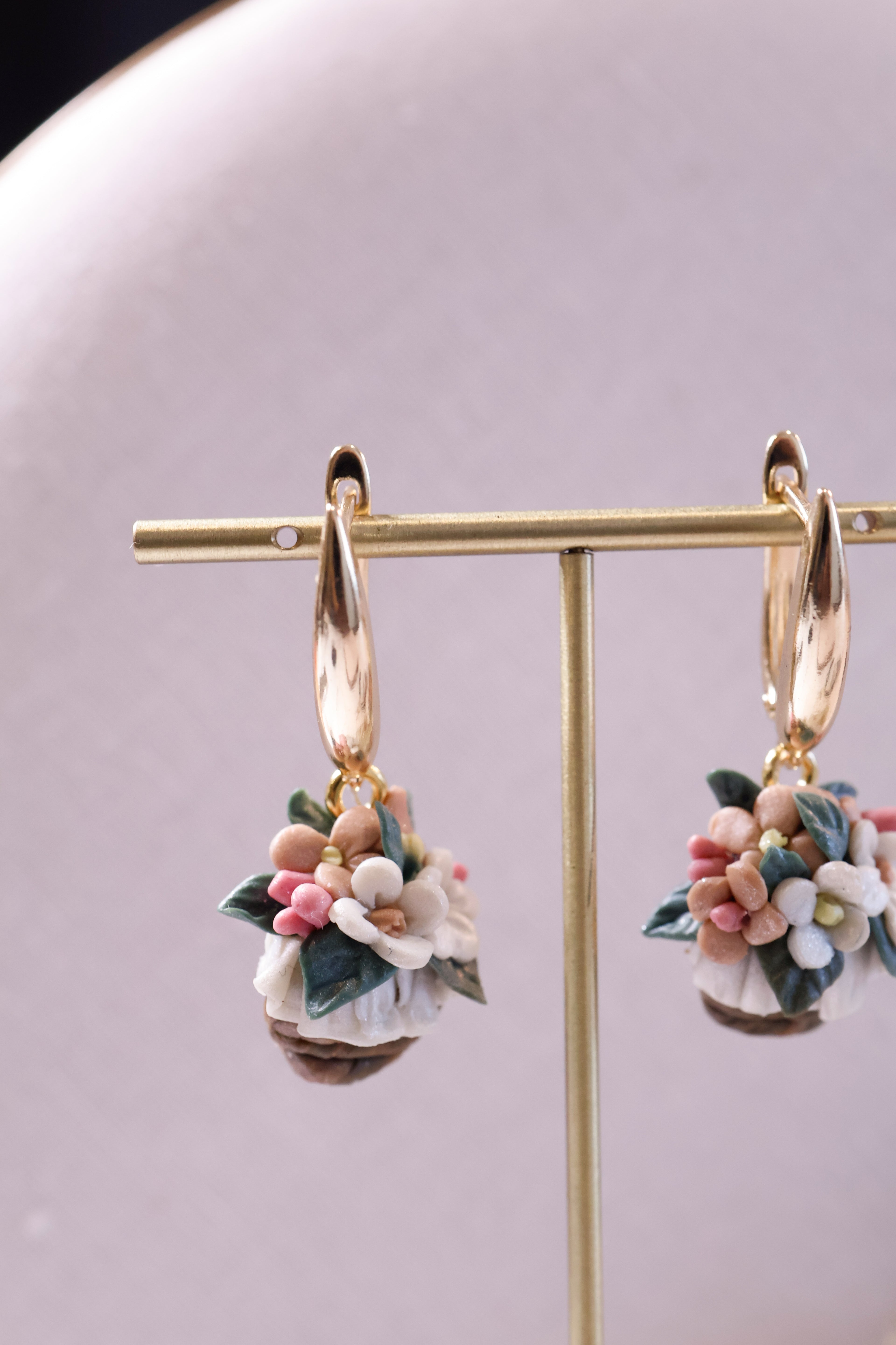Flower Basket (Blue Pink)