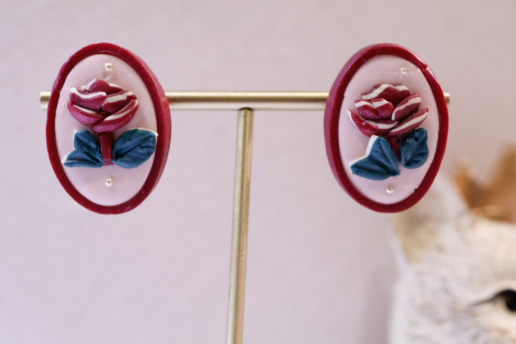 Peony vintage Oval studs