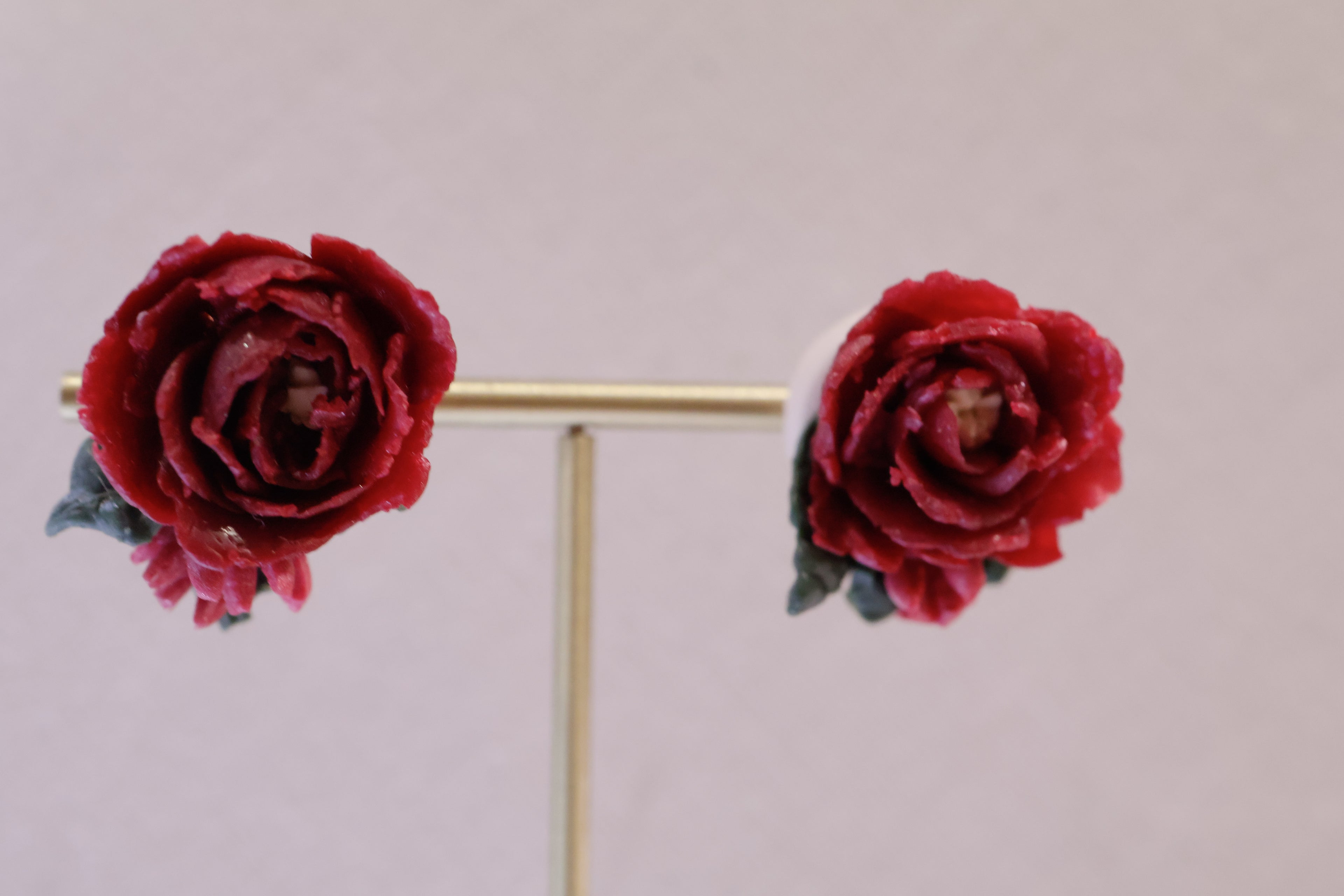 Peony stud (medium)
