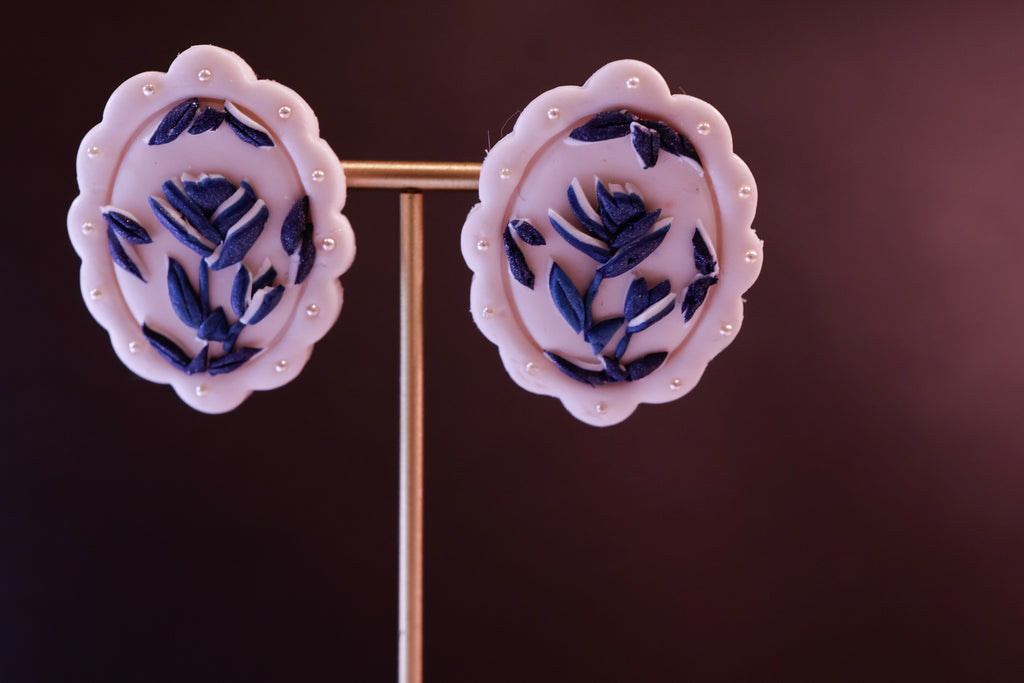 Peony Antiques stud
