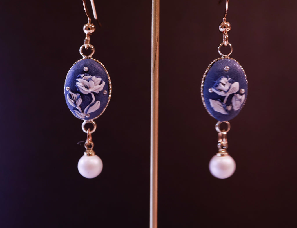 Peony Antiques