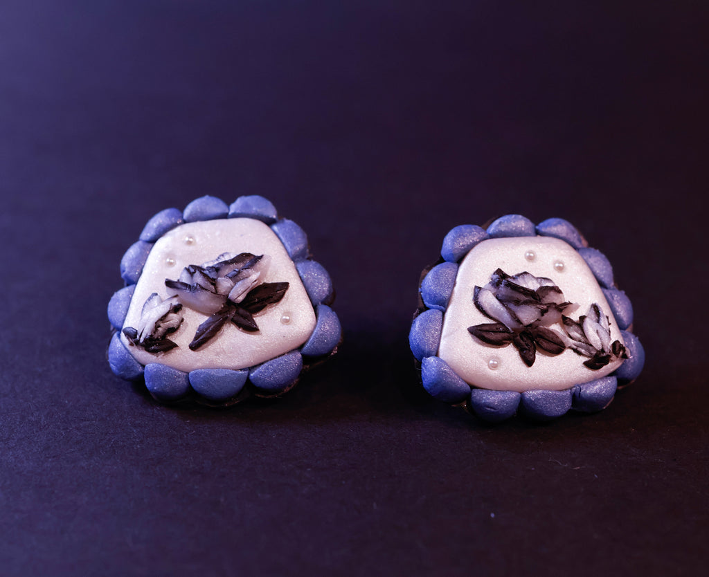 Peony Stud Medium