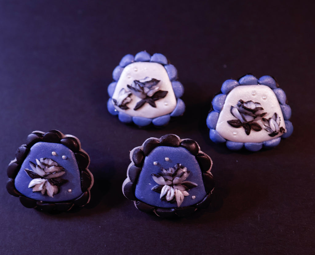 Peony Stud Medium