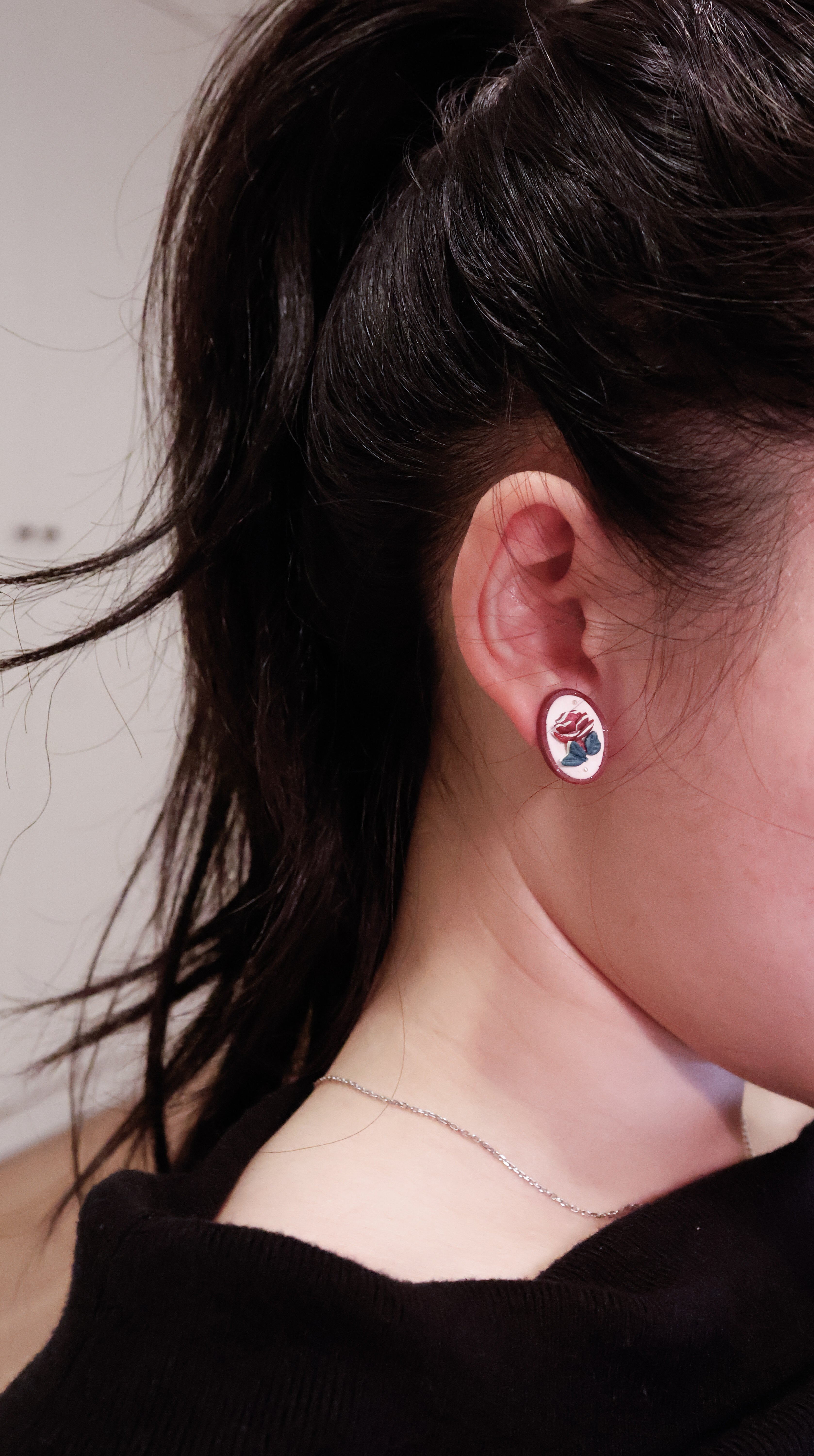 Peony vintage Oval studs
