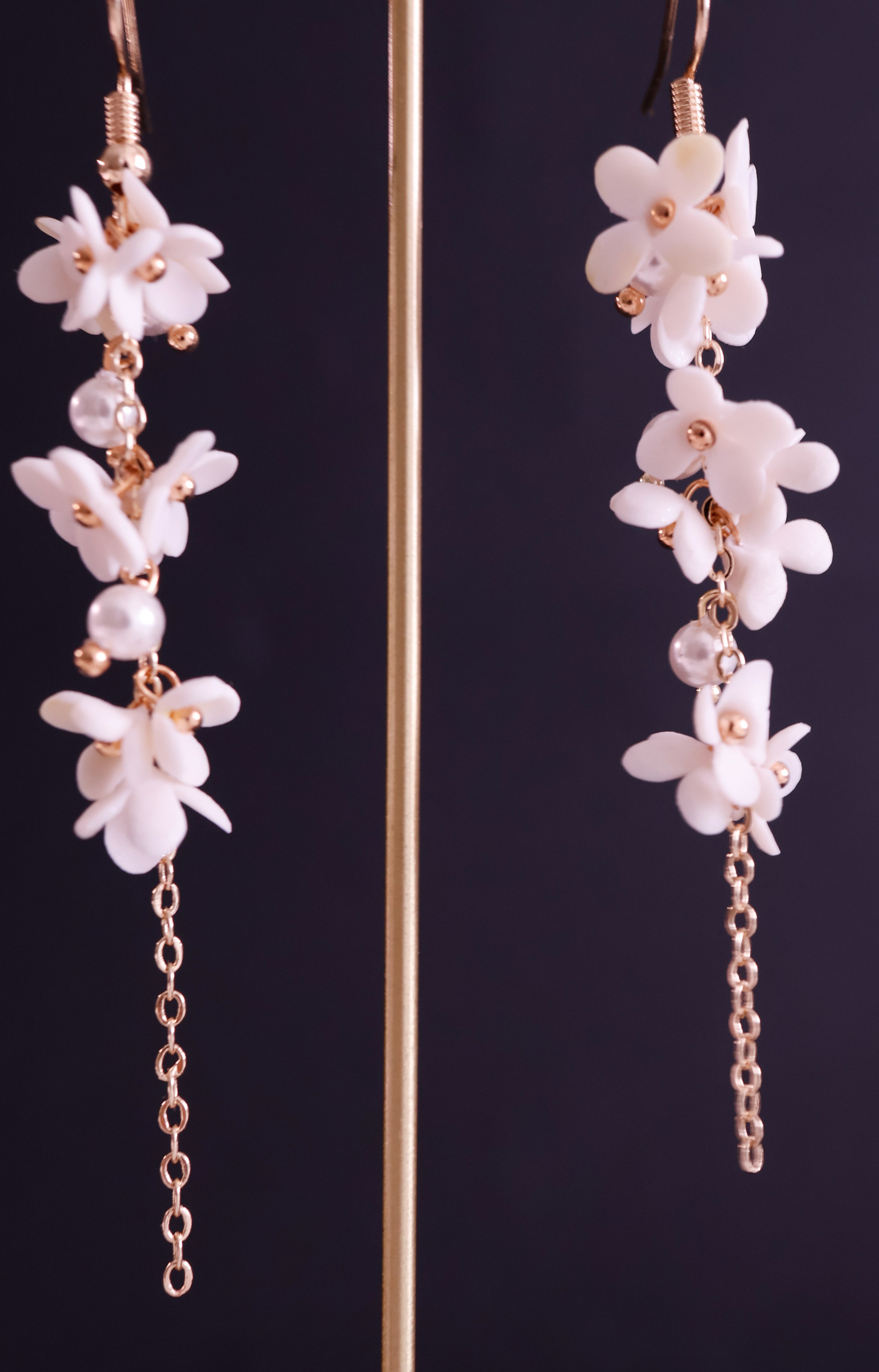 Hayes's pearl white daisy (shell pearl)