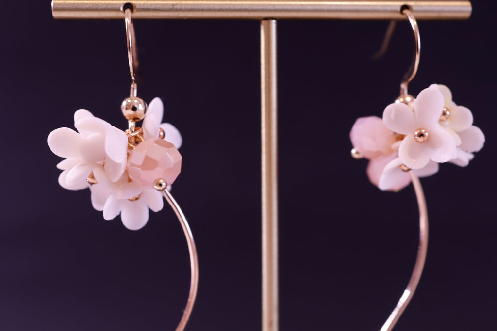 Hayes's pearl white daisy (pink beads)