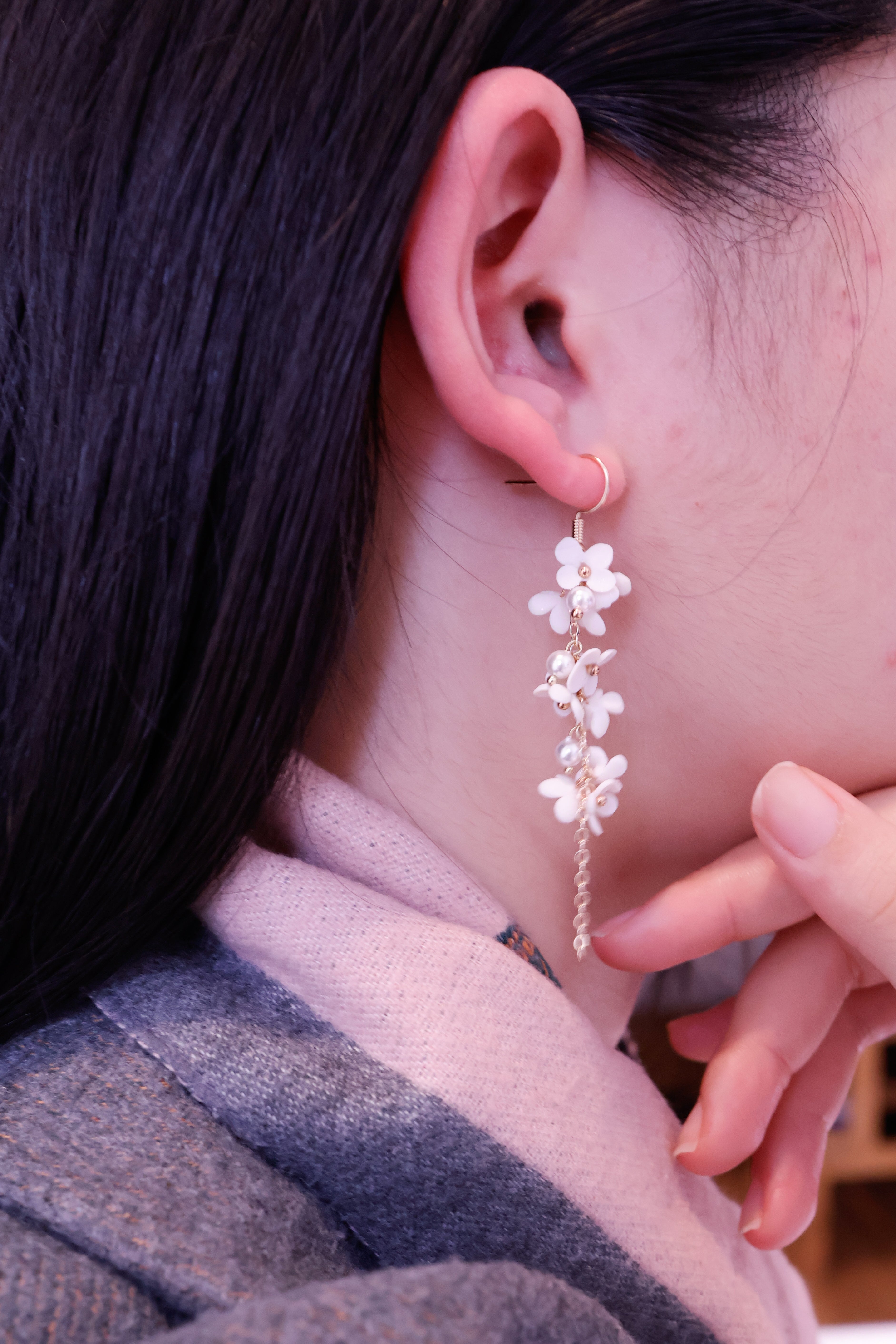 Hayes's pearl white daisy (shell pearl)